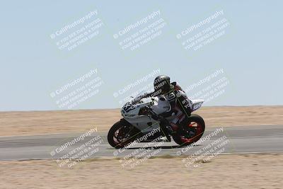 media/Apr-20-2025-CVMA (Sun) [[39090e8767]]/Race 9-Formula LW Twins Shootout/